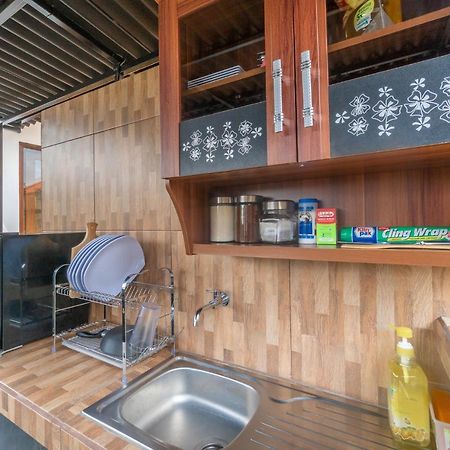 Wooden Puri Guesthouse อูลูวาตู ภายนอก รูปภาพ