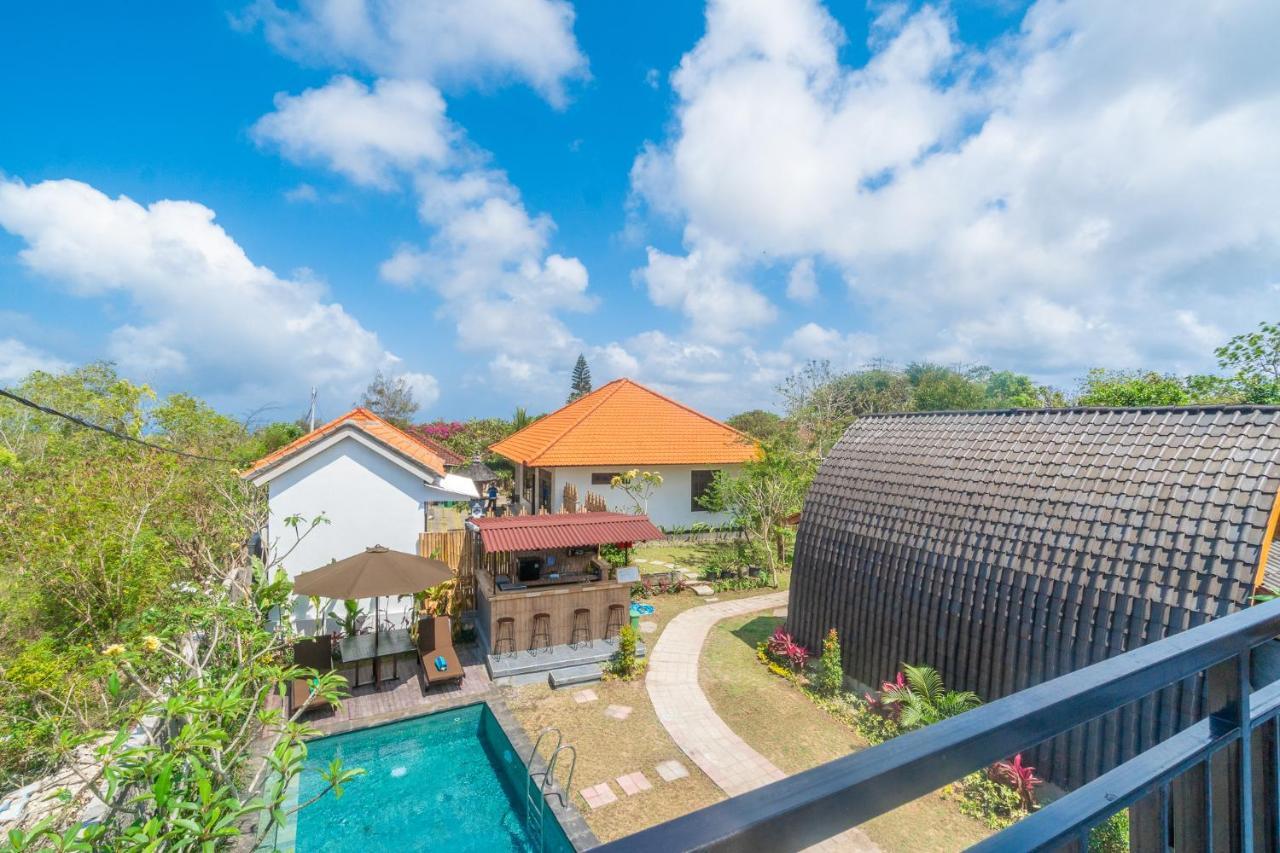Wooden Puri Guesthouse อูลูวาตู ภายนอก รูปภาพ